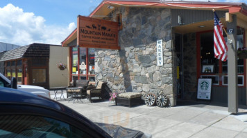 Mountain Mama's Coffee House And Bakery outside