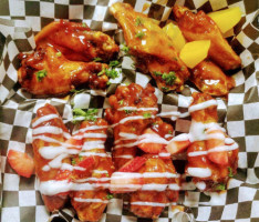 Chalmette Wings And Things food