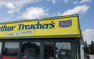 Arthur Treacher's Fish Chips outside