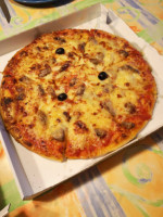 Pizzas Laurent food