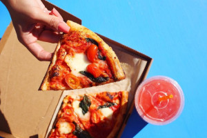 Blaze Pizza food