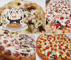 L'ora Della Pizza food