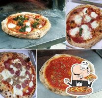 Pizzeria La Rustica food