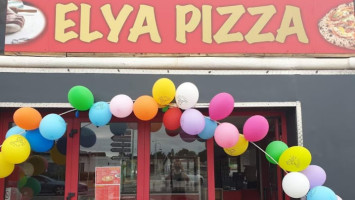 Elya Pizza outside