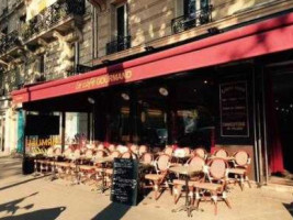 Le Cafe Gourmand inside