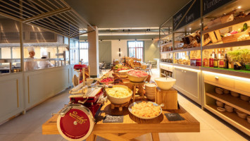 Craft Le Marché Gourmand food