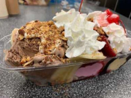 Braum's Ice Cream Dairy Store food