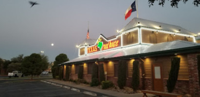 Texas Roadhouse outside