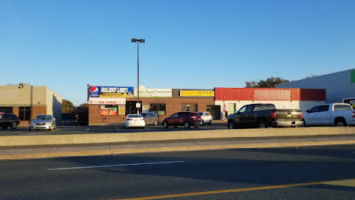 Desi Meal Restaurant outside