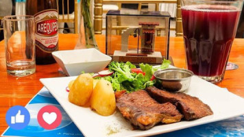 El Consulado Restaurant y Recepciones food