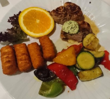 Zum Lowen Restaurant und Steakhaus food