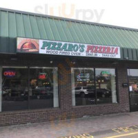 Pizzaro's Pizzeria food