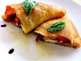 Los Calzones de Tepoz food