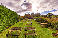 The Rainbow Inn outside