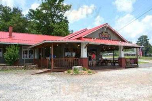 Allen's Bbq Co. outside