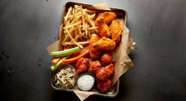 Buffalo Wild Wings food