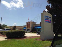 Ihop outside