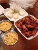 Wings To Go food