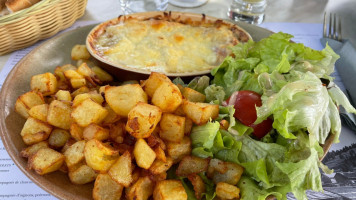 Les Chevrelles food