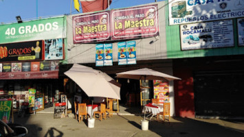 La Maestra outside