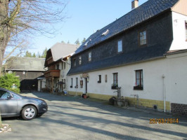 Gasthof und Pension Sohler Sauerbrunnen outside