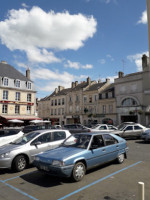 Brasserie Des Halles outside