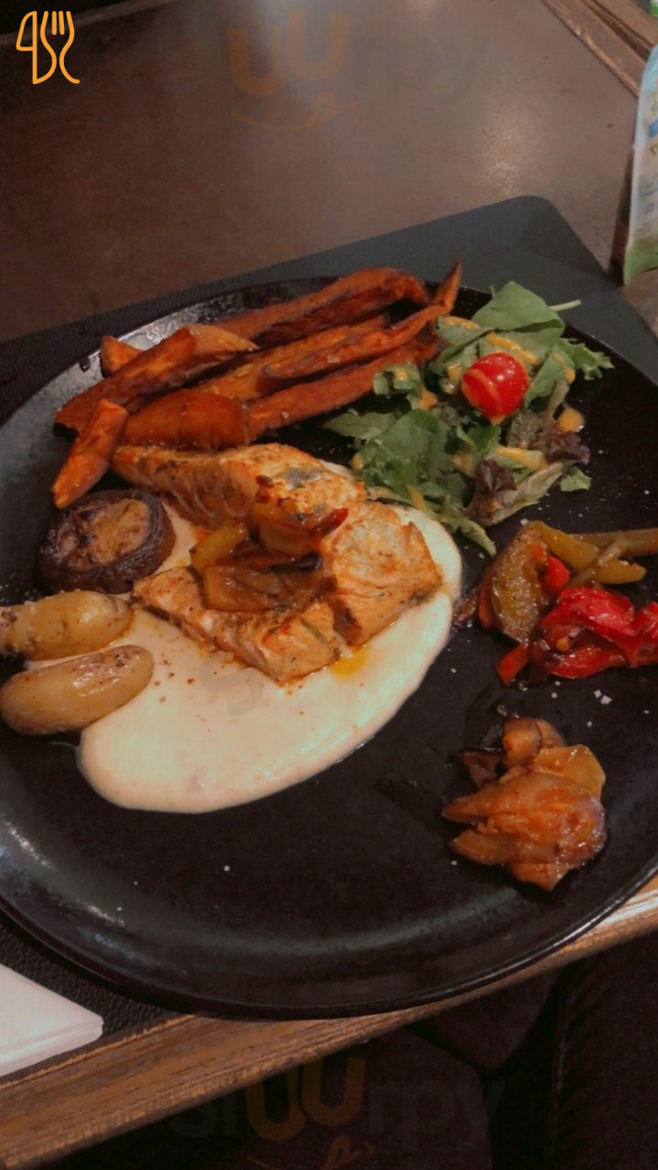restaurant image