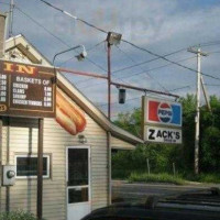 Zack's Drive Inn outside