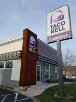 Taco Bell inside