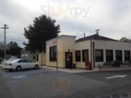 Swedesboro Diner outside