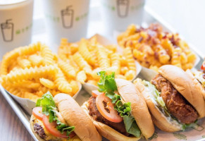 Shake Shack Las Colinas food