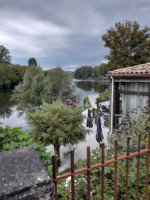 La Terrasse Des Châteaux food