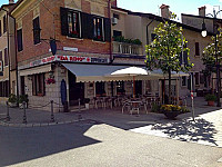 Trattoria Da Negron outside