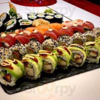 Long Long Sushi food