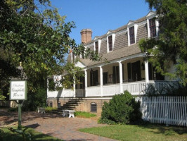 Christiana Campbell's Tavern-colonial Williamsburg outside