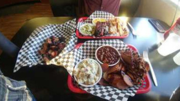 Papa Bob's -b-que food