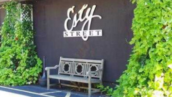 Esty Street outside