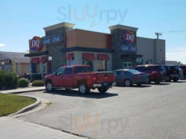 Dairy Queen Grill Chill outside