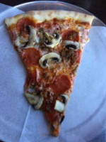 Gallicano's Pizzeria food