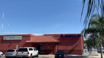 El Mundo De Mariscos Open For Dine-in outside