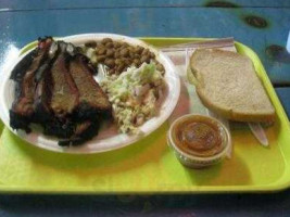 Lum's Bbq food