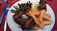 Cayenne Das Steakhouse food