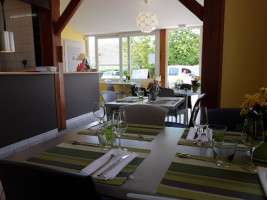 Le Bistrot De Louise food