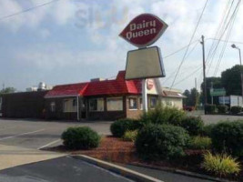 Dairy Queen Grill Chill outside