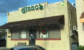 Ginno's Italian inside