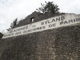 Le Relais Des Glacières food