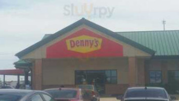 Denny's outside