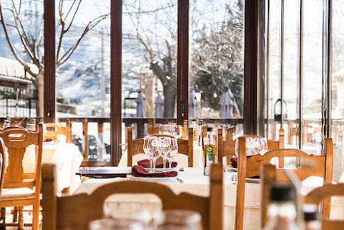 restaurant image