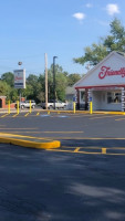 Friendly's outside