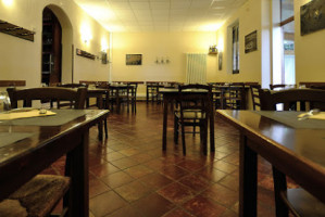 Restaurant inside